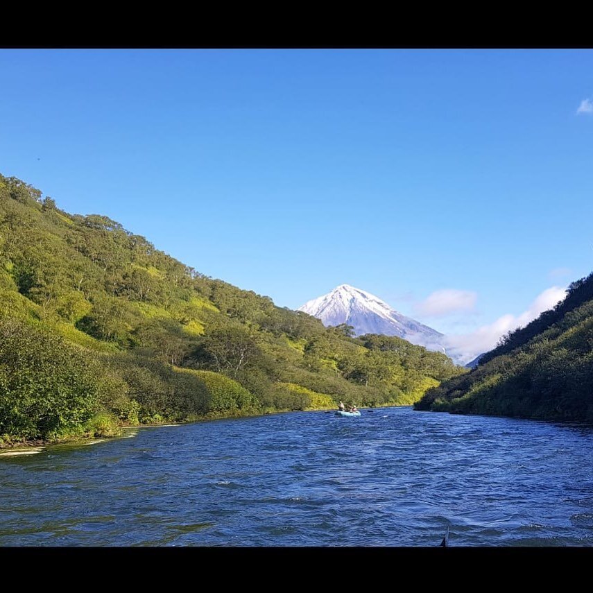 These Kamchatka views. > Come join us in summer 2022!
#kamchatka #Russia #troutfishing #russianrivers #flyfishing #troutflyfishing #ouzel #ouzelexpeditions #troutunlimited #keepemwet #russiaflyfishing #catchandrelease #rainbowtroutfishing #riverra